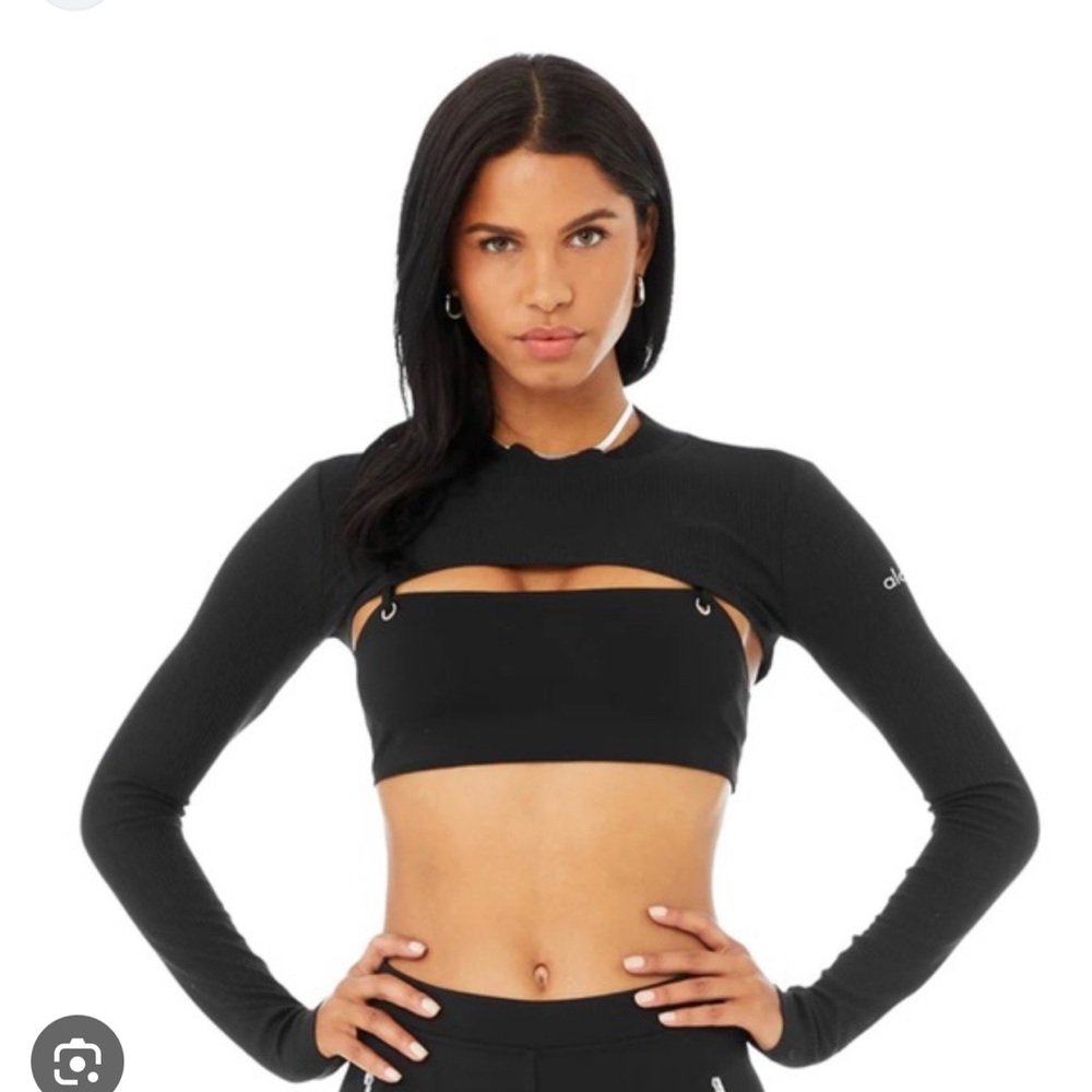 Alo shrug  xs